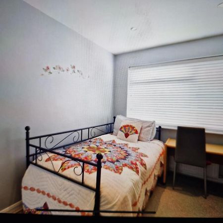 Marlows Diamond 4 Bedroom Home Марлоу Екстериор снимка