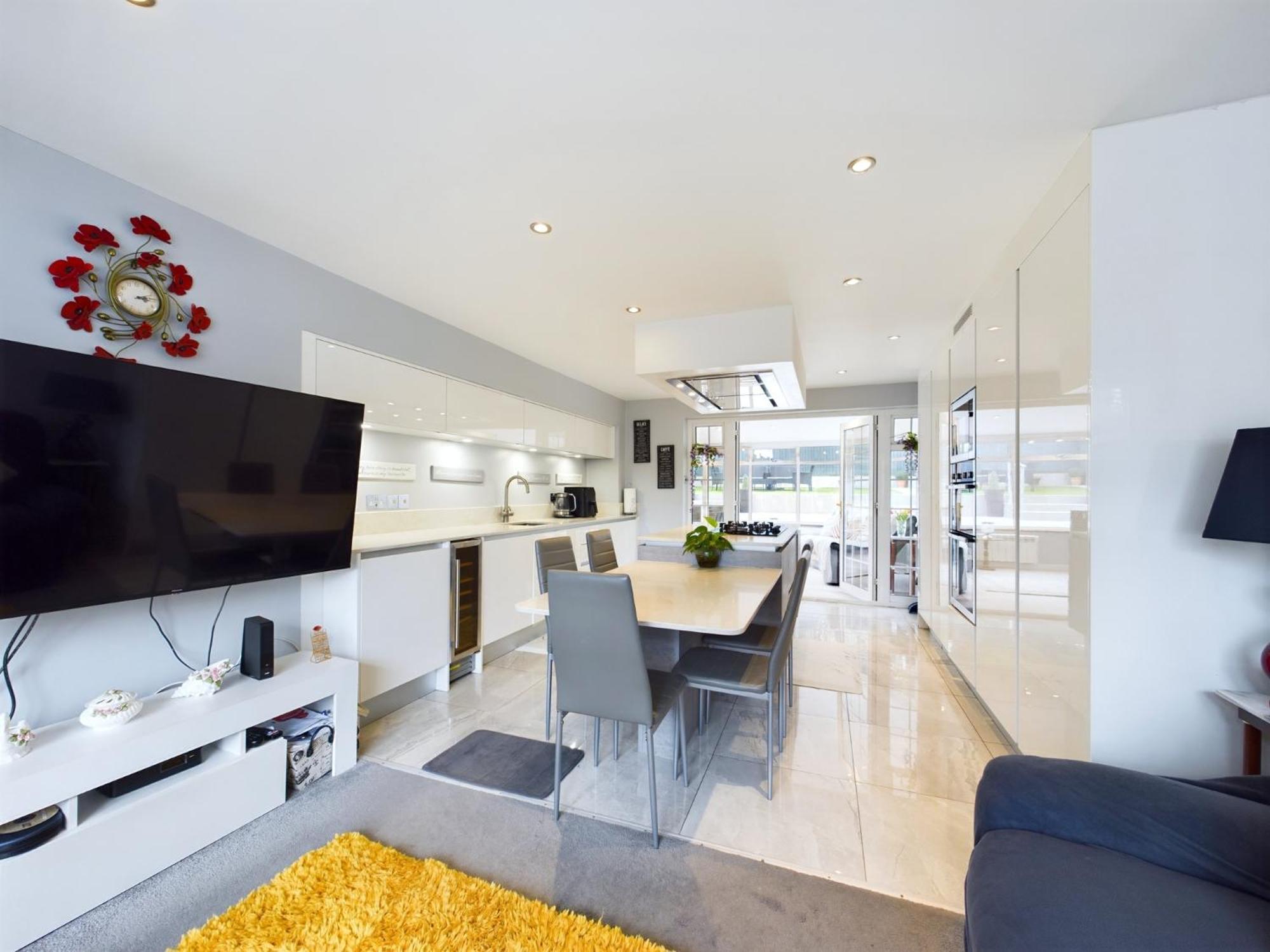 Marlows Diamond 4 Bedroom Home Марлоу Екстериор снимка